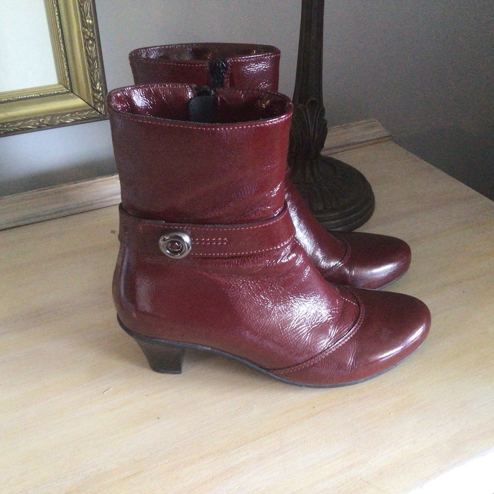 LaCanadienne Ankle Boots